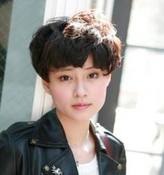 2014最新韩式短发烫发发型 人气学生头短发图片个性十足