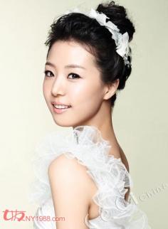 教你怎样打造韩式新娘盘发 成为时尚漂亮的新娘