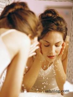 保湿化妆水排行榜推荐 水润肌肤让你轻松养出来